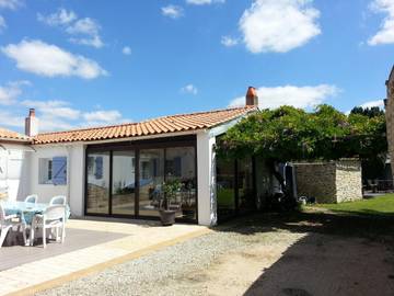 Cottage pour 2 personnes, avec terrasse et jardin à Le Bernard
