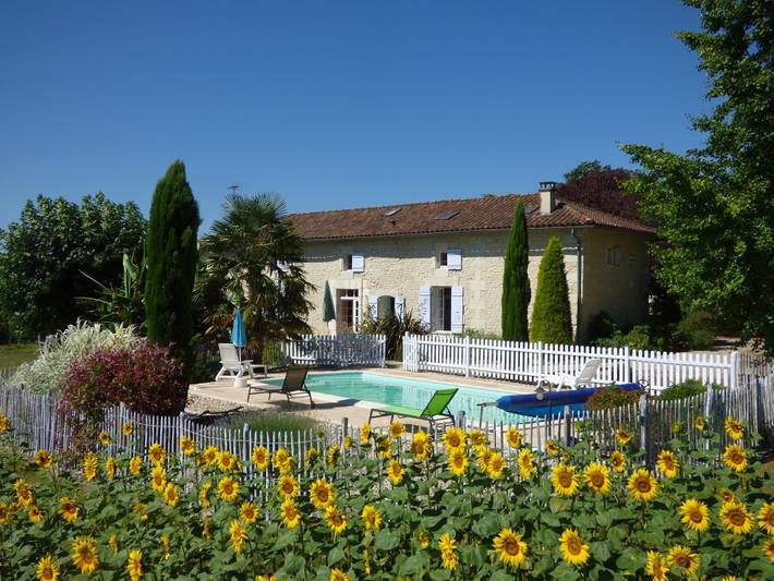 Gîte pour 6 personnes, avec piscine et terrasse, animaux acceptés dans Curac