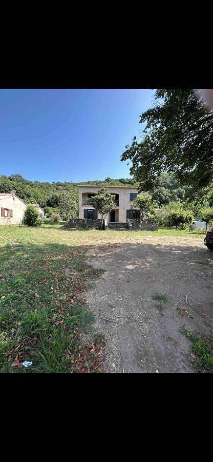 Location de vacances pour 10 personnes, avec jardin à Penta-di-Casinca - 2