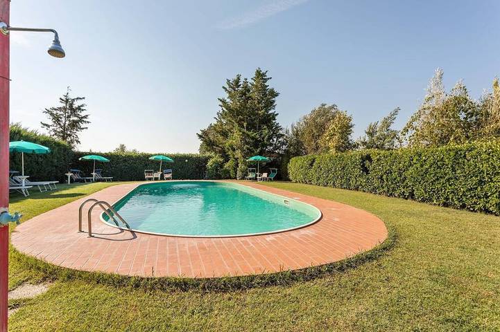 Ferienwohnung für 5 Personen, mit Garten und Terrasse sowie Pool, mit Haustier - 1