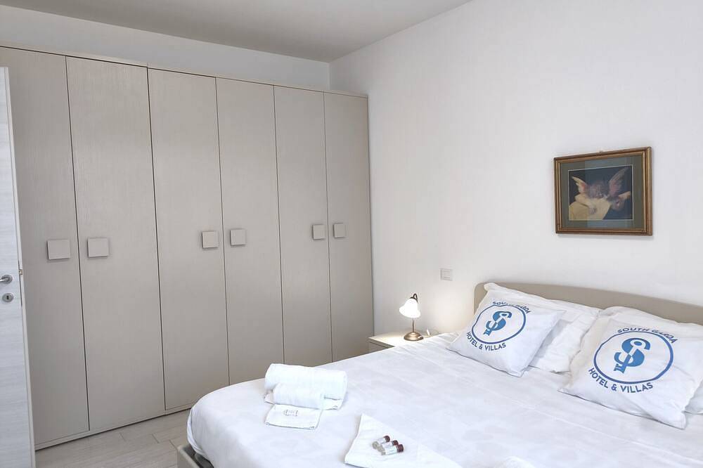 Ganze Wohnung, Sg Luxury - Residenza Pastrengo Apt 4 in Pastrengo, Gardasee-Berge