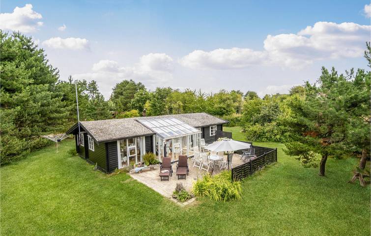 Ferieudlejning for 4 personer, med Terrasse i Ristinge