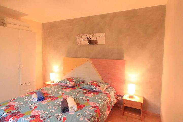 Maison de vacances pour 6 personnes, avec jardin et piscine, animaux acceptés