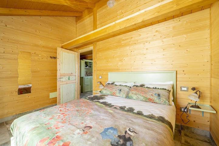 Appartement entier, Petite maison avec porche et jardin (entièrement accessible) in Spoleto, Province de Pérouse
