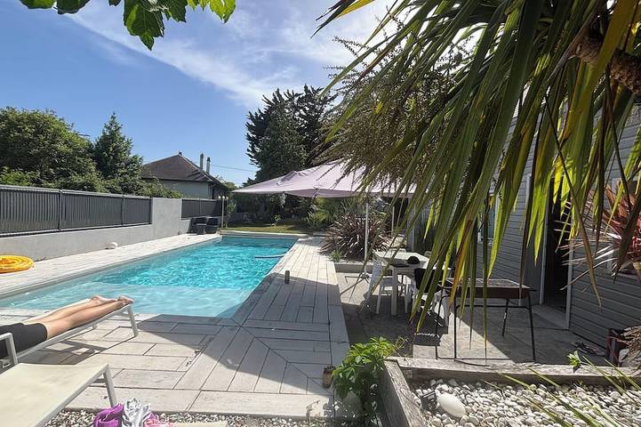 House with heated pool located 5 minutes from the bay of La Baule in Saint-Nazaire, Côte d'Amour