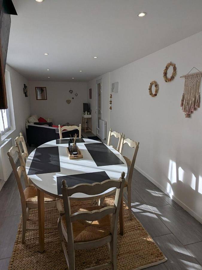 Location de vacances pour 6 personnes, avec jardin à Saint-Étienne-au-Mont