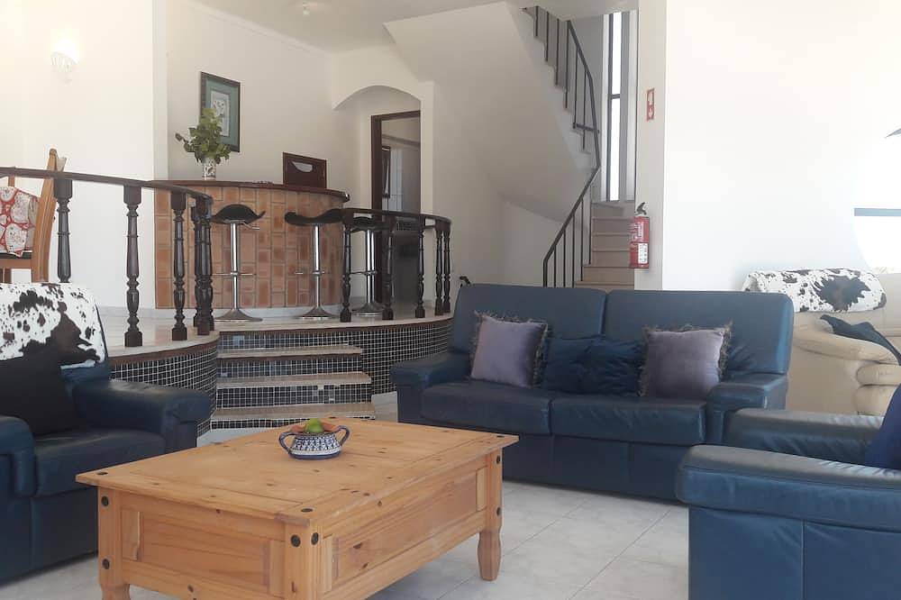 Schöne private Villa mit großem privatem Pool, nahe am Strand in Altura, Faro Distrikt