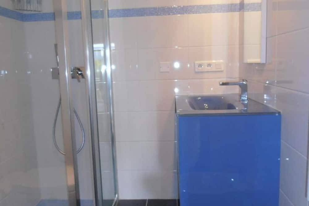 Santa Giulia Mini Villa vue mer 500 m. Plage Accès à Pied - Climatisation in Santa Giulia, Porto Vecchio