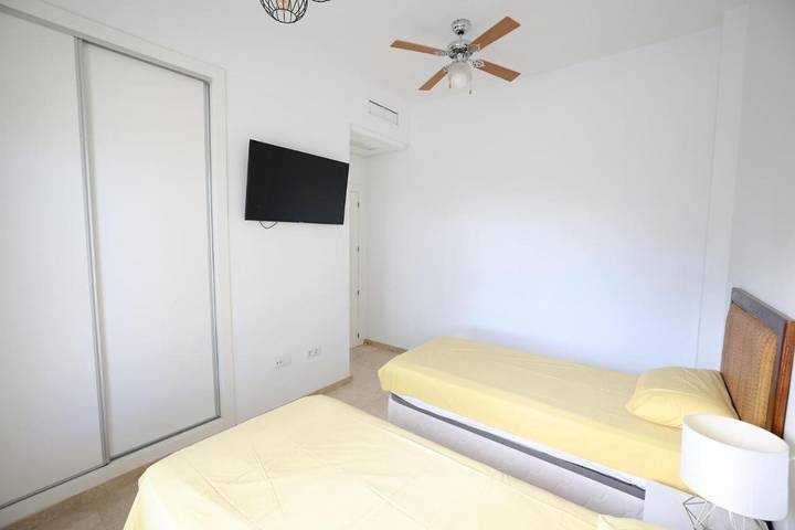 Chalet para 6 personas, con terraza además de piscina y jardín en Huerta de Murcia - 3