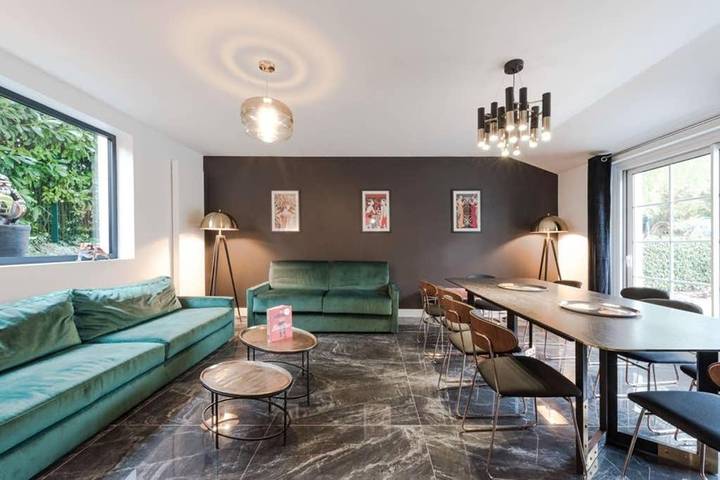 Location de vacances pour 12 personnes, avec Terrasse ainsi que Jardin et Sauna à Chalifert