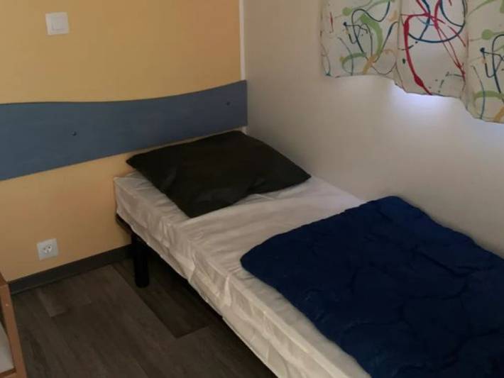 Mobil home pour 3 personnes, avec piscine et terrasse à Limeuil - 4