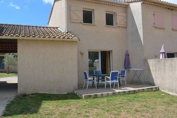 Ferienhaus für 6 Personen, mit Pool und Terrasse sowie Balkon/Terrasse - 1