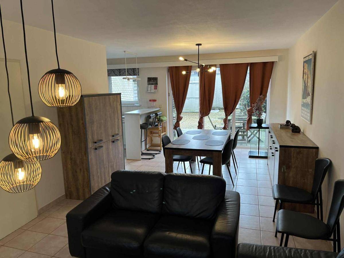 Three-Bedroom House in Oostende, Belgische Küste