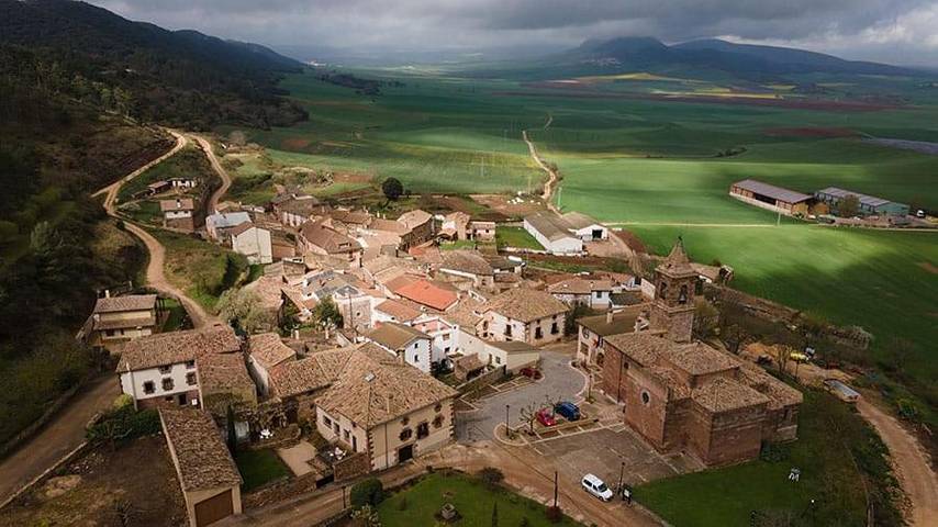 Casa rural para 8 personas, con Balcón y Terraza además de Jardín y Vistas en Tierra Estella - 2