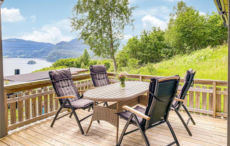 Ferienhaus für 8 Personen, mit Terrasse und Garten sowie Ausblick in Tingvoll - 3