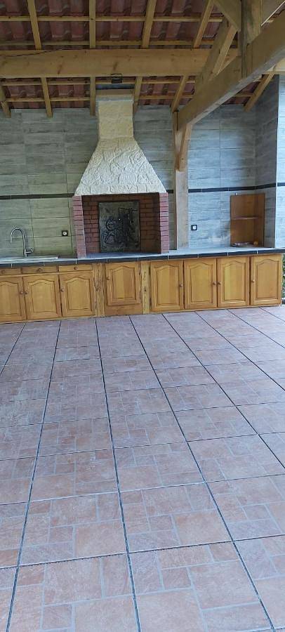 Gîte pour 2 personnes, avec terrasse et vue sur le lac ainsi que jardin et vue à Montpeyroux - 4