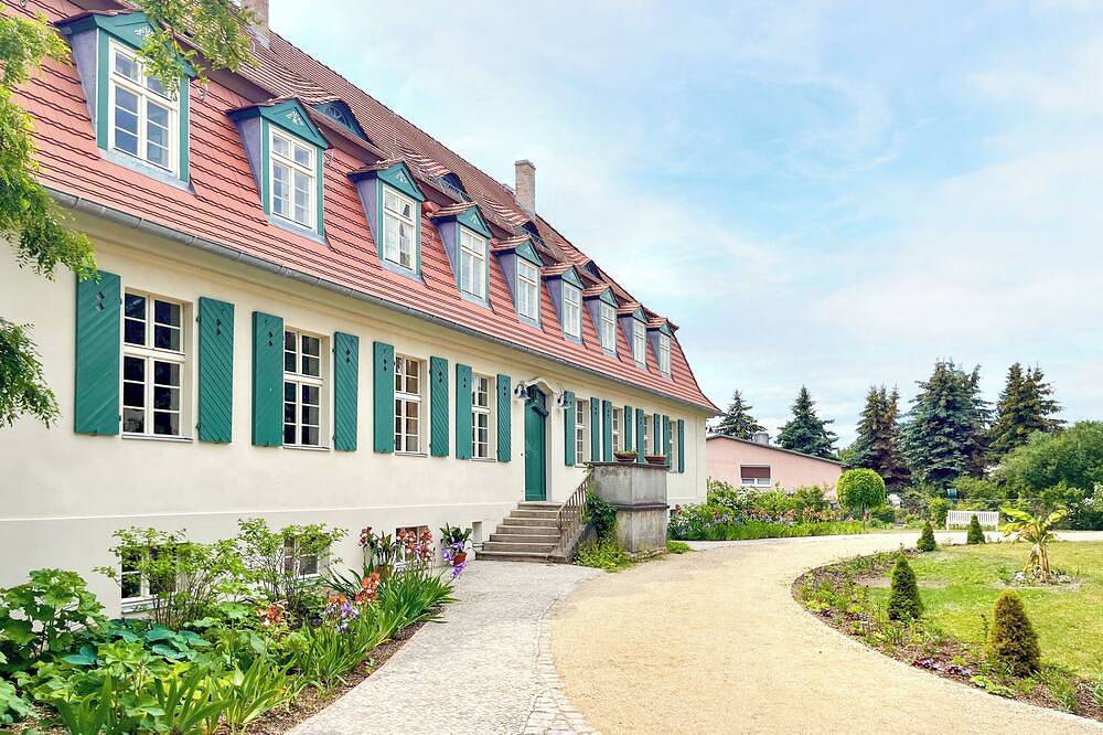 Ganze Wohnung, Ferienwohnung im Grünen gelegenen Gutshaus Lietzow nahe Berlin in Nauen, Havelland