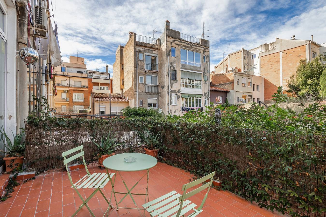 Appartement entier, Appartement « Lovely avec terrasse » : terrasse privée, balcon et Wi-Fi in Sarrià-Sant Gervasi, Barcelone