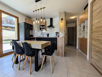 Gîte pour 7 personnes, avec terrasse, adapté aux familles dans Office De Tourisme De La Feclaz