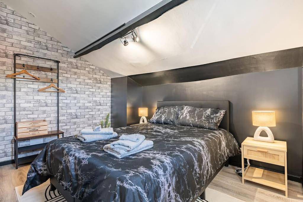 Appartement entier, One-Bedroom Apartment in Bergerac, Périgord Pourpre