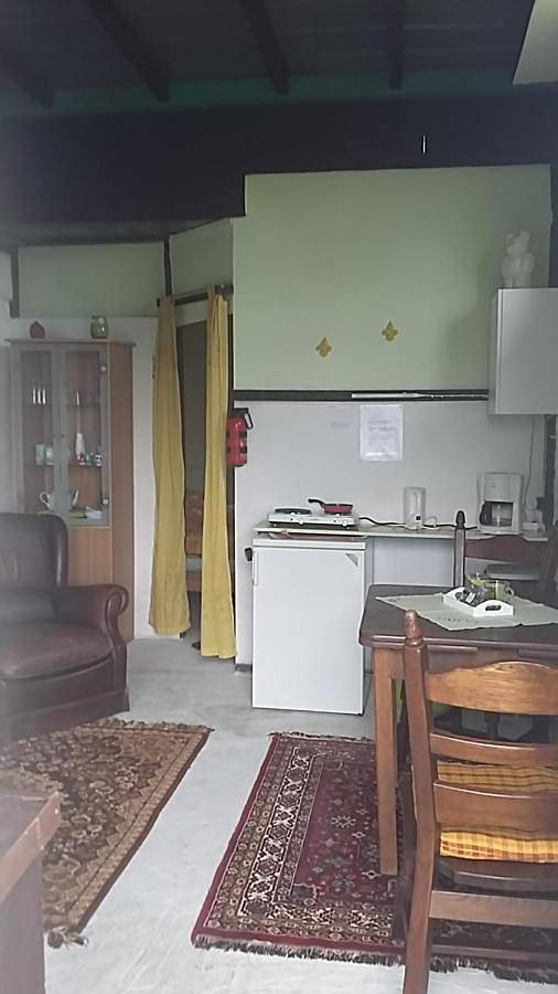 Ferienwohnung für 2 Personen, mit Terrasse und Garten sowie Ausblick in Euscheid