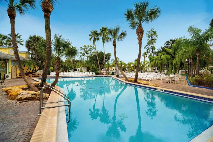 Resort para 6 personas, con terraza y piscina - 1