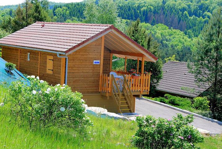 Chalet pour 4 personnes, avec vue sur le lac et jardin