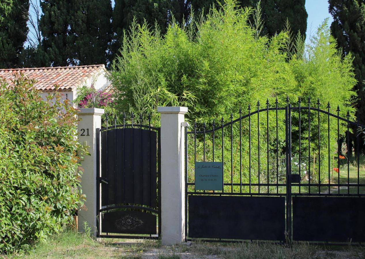 Le jardin du Castillon in Paradou, Région d'Arles