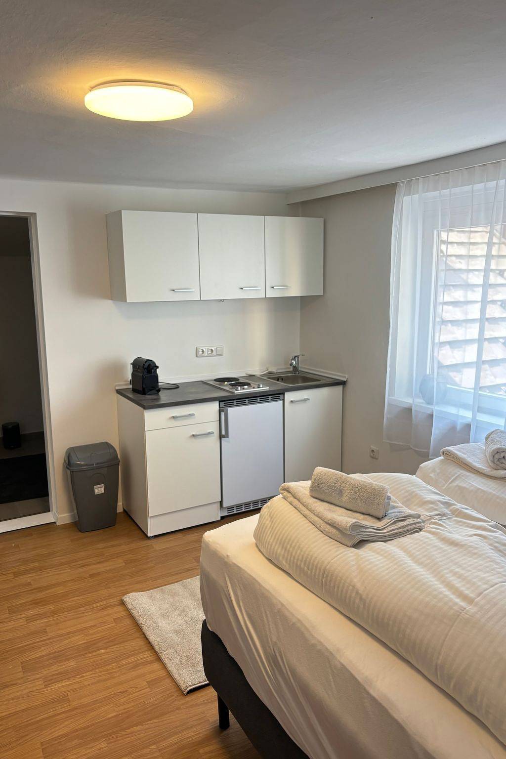 Ganze Wohnung, Studio in zentraler Lage - nur wenige Minuten zum See und Stadt in Salzkammergut-Berge, Gmunden