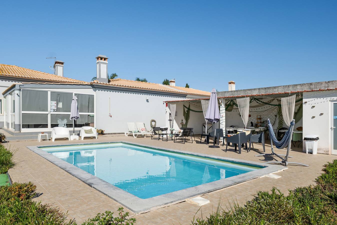 Apartamento vacacional entero, Tiny House con Piscina Compartida, Wi-Fi y Aire Acondicionado in Halbinsel von Setúbal