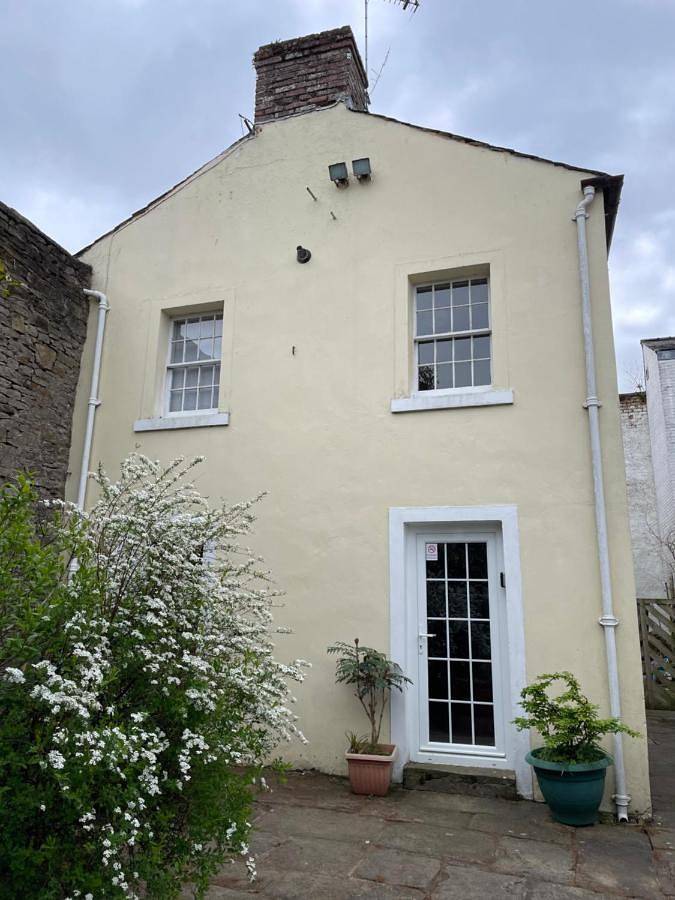 Entire apartment, Two-Bedroom Townhouse in Cockermouth, Lake District