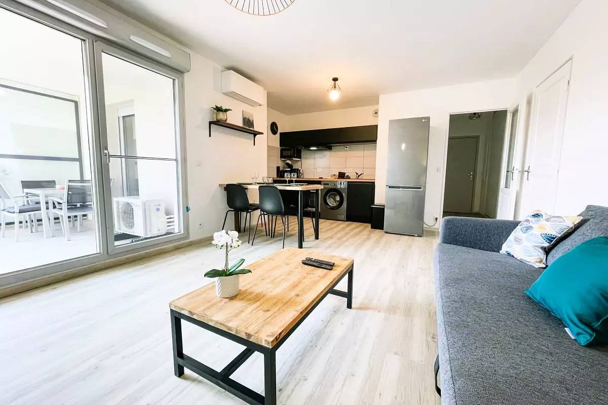 Appartement entier, Appartements pour 4 Personnes in Montbonnot-Saint-Martin, Isère