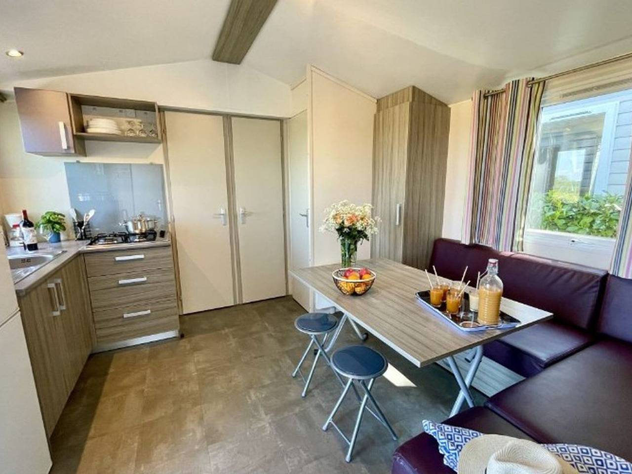 Mobil home 8 pers avec Terrasse à Petit-Palais-et-Cornemps in Petit-Palais-et-Cornemps, Région de Libourne