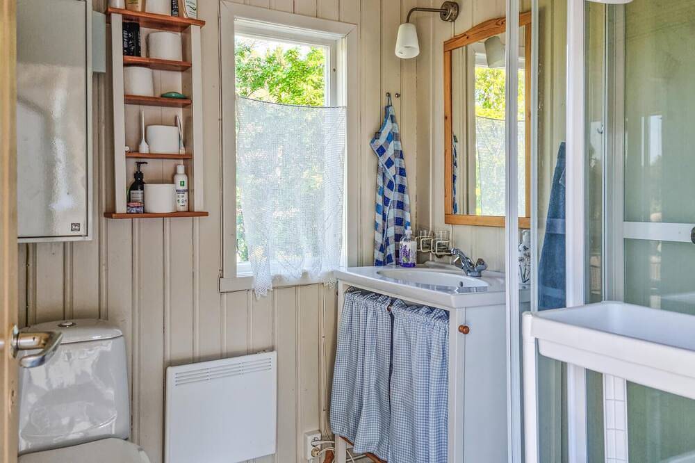 2 bedroom cozy home in Brekkestø in Lillesand 