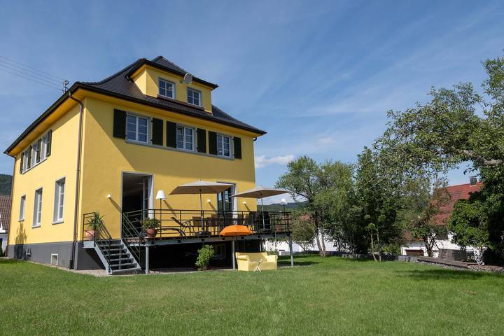 Ferienhaus für 10 Personen, mit Terrasse und Garten - 1