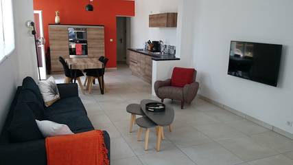 Gîte pour 4 personnes, avec terrasse ainsi que jardin et piscine, animaux acceptés dans Marne