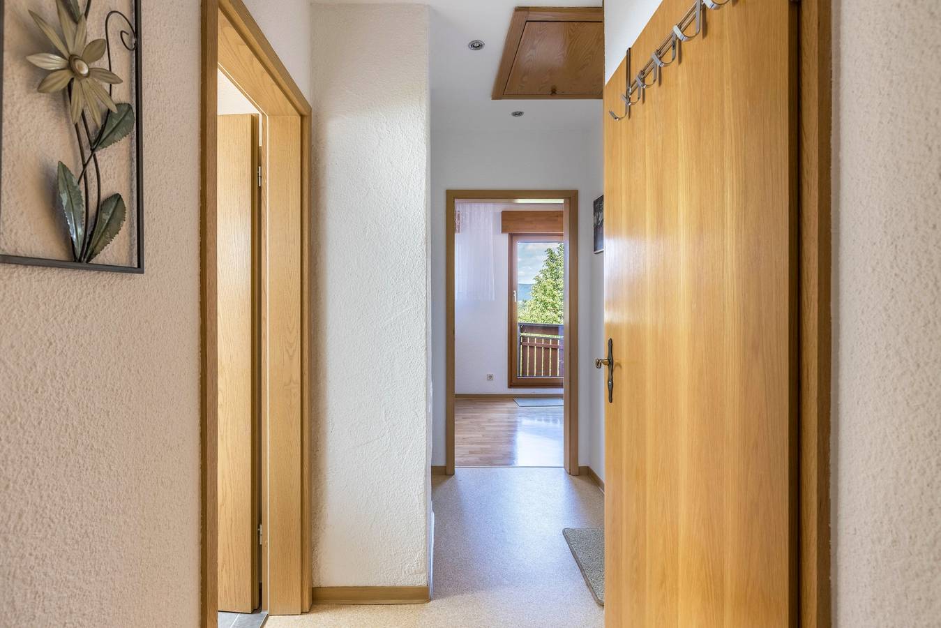 Geheel appartement, Appartement "Ferienwohnung Haus Am Wald" met Bergzicht, Eigen Balkon & Wi-Fi in Tieringen, Meßstetten