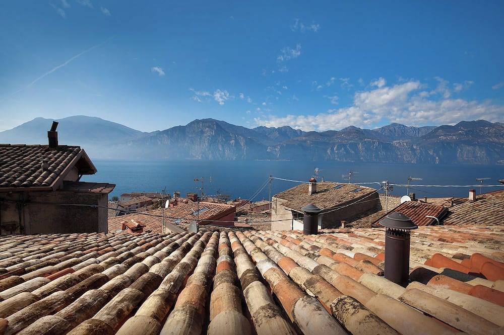 Ganze Wohnung, Judith Haus, Casa Giuditta - Appartamento nel centro storico di Cassone in Cassone di Malcesine, Malcesine