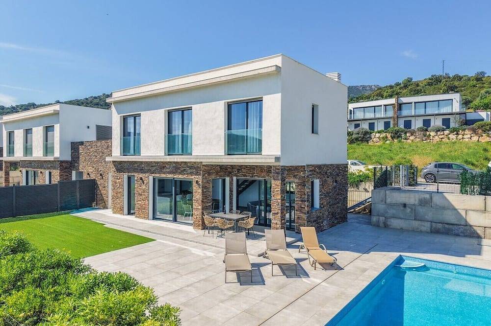 Villa Cala Prona : Private Mediterranean Retreat in Platja d'en Pere Esteve (el Port de la Selva), el Port de la Selva
