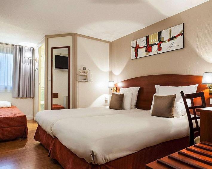 Hôtel pour 2 personnes, avec terrasse et jardin, animaux acceptés à Cachan - 2