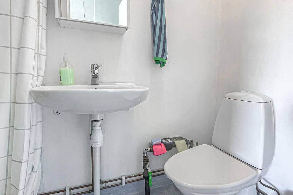 2 bedroom awesome home in Frillesås in Frillesas, Halland