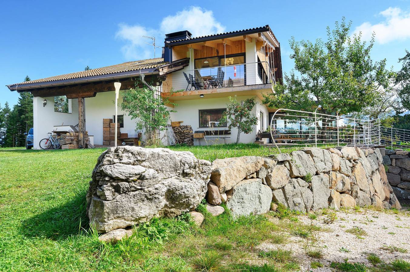 Entire apartment, Apartment 'Kesselmoos' with Mountain View, Private Terrace and Wi-Fi in Deutschnofen, Val d’Ega