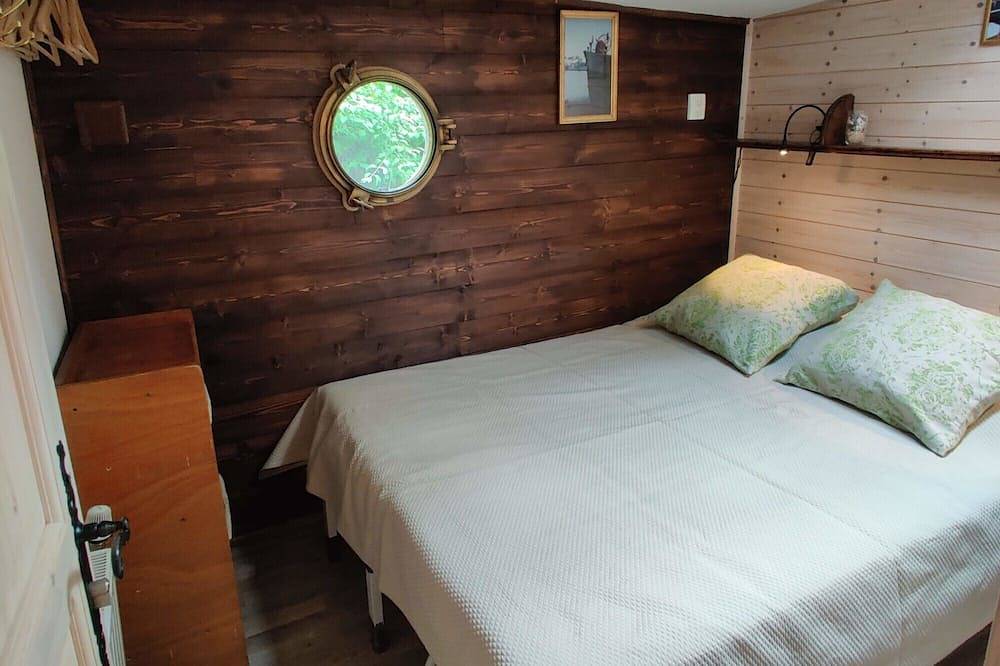 Haricot Noir Houseboat on the Canal du Midi with Private Waterside Terrace in Colombiers, Côte d'Améthyste