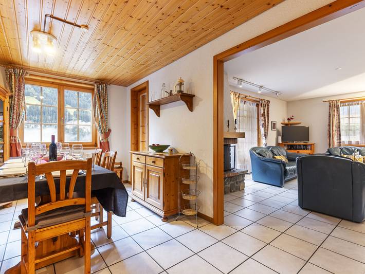 Gîte pour 7 personnes, avec terrasse ainsi que jardin et vue à Champéry - 3