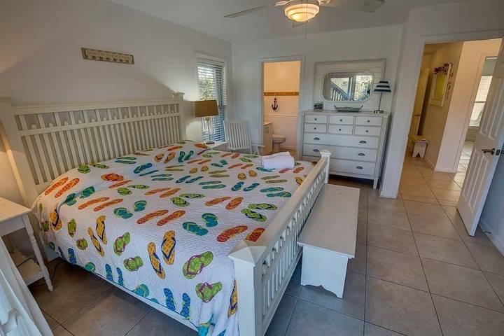 Vacation rental for 13 people, with hot tub and balcony in Duck (NC)