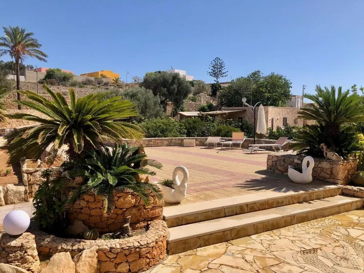 Aparthotel para 2 personas, con vistas y jardín - 1
