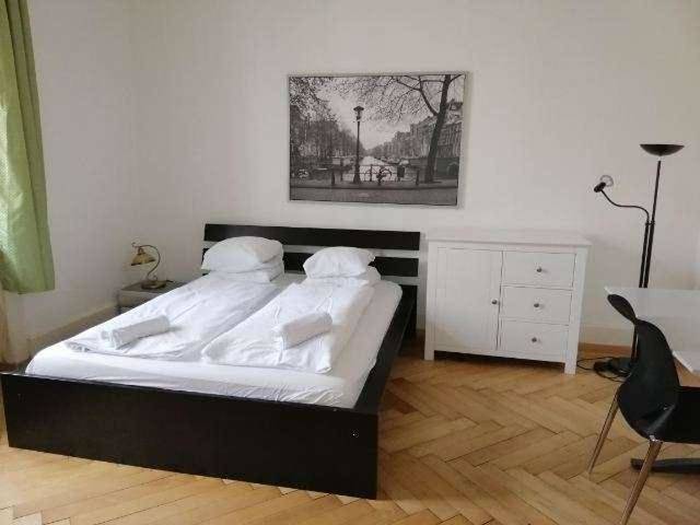 Entire holiday apartment, Zürizimmer in Zurich, Zurich district