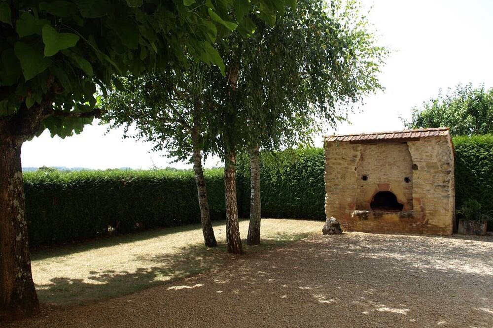 Maison mitoyenne proche Sarlat, idéale famille in Proissans, Périgord Noir