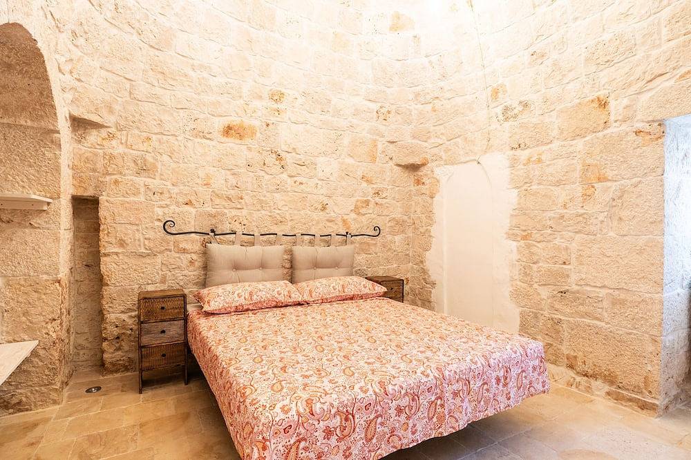 Trulli Salsapariglia in Putignano, Bari Province