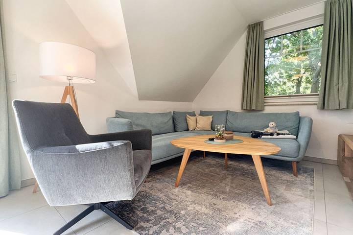 Ferienwohnung für 6 Personen, mit Balkon und Pool sowie Sauna in Lobbe, Mönchgut